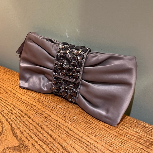 Grey/Silver Satin Evening Bag w/Bling - Picture 2 of 9